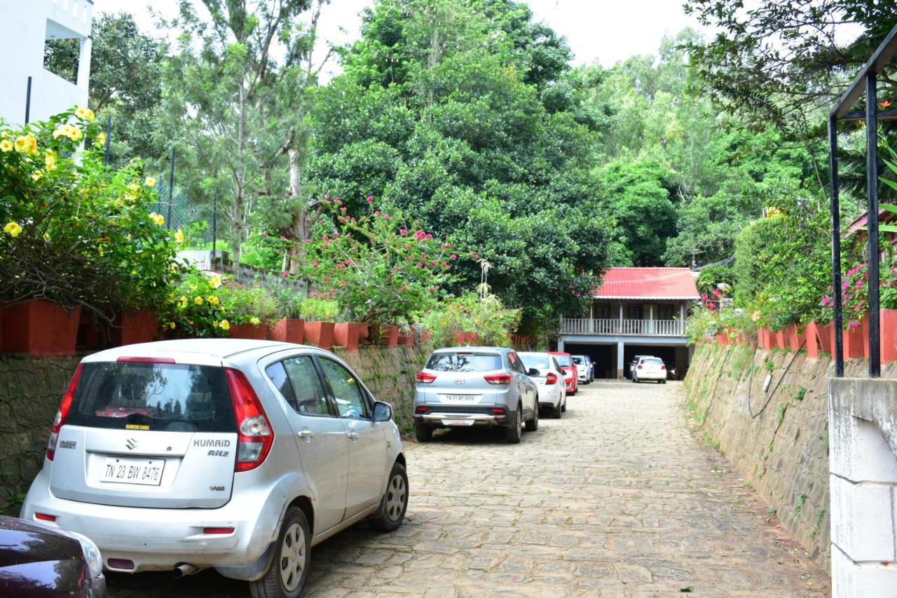 Zeenath Taj Gardens Hotel Yelagiri Exterior photo