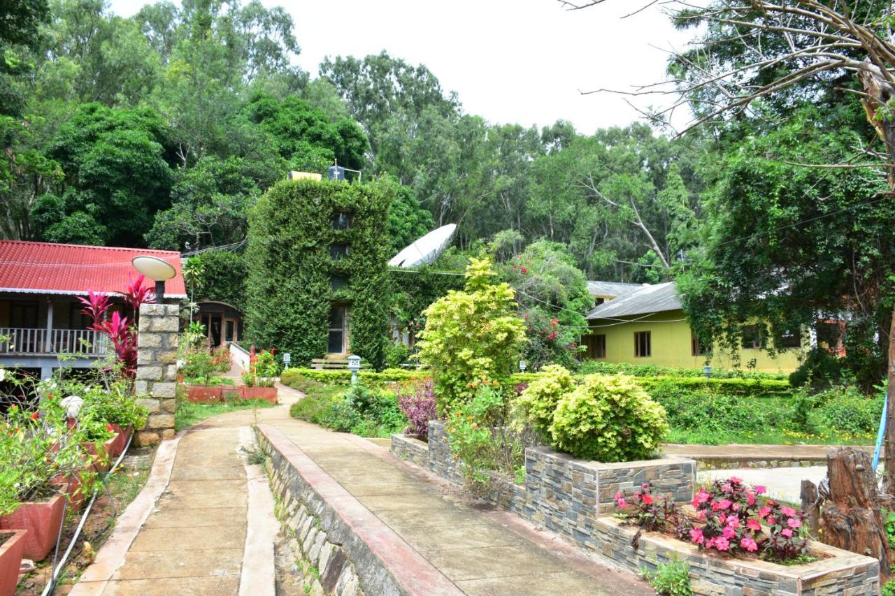 Zeenath Taj Gardens Hotel Yelagiri Exterior photo