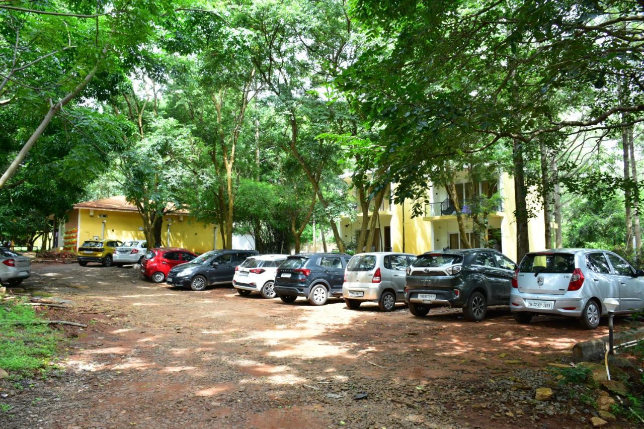 Zeenath Taj Gardens Hotel Yelagiri Exterior photo