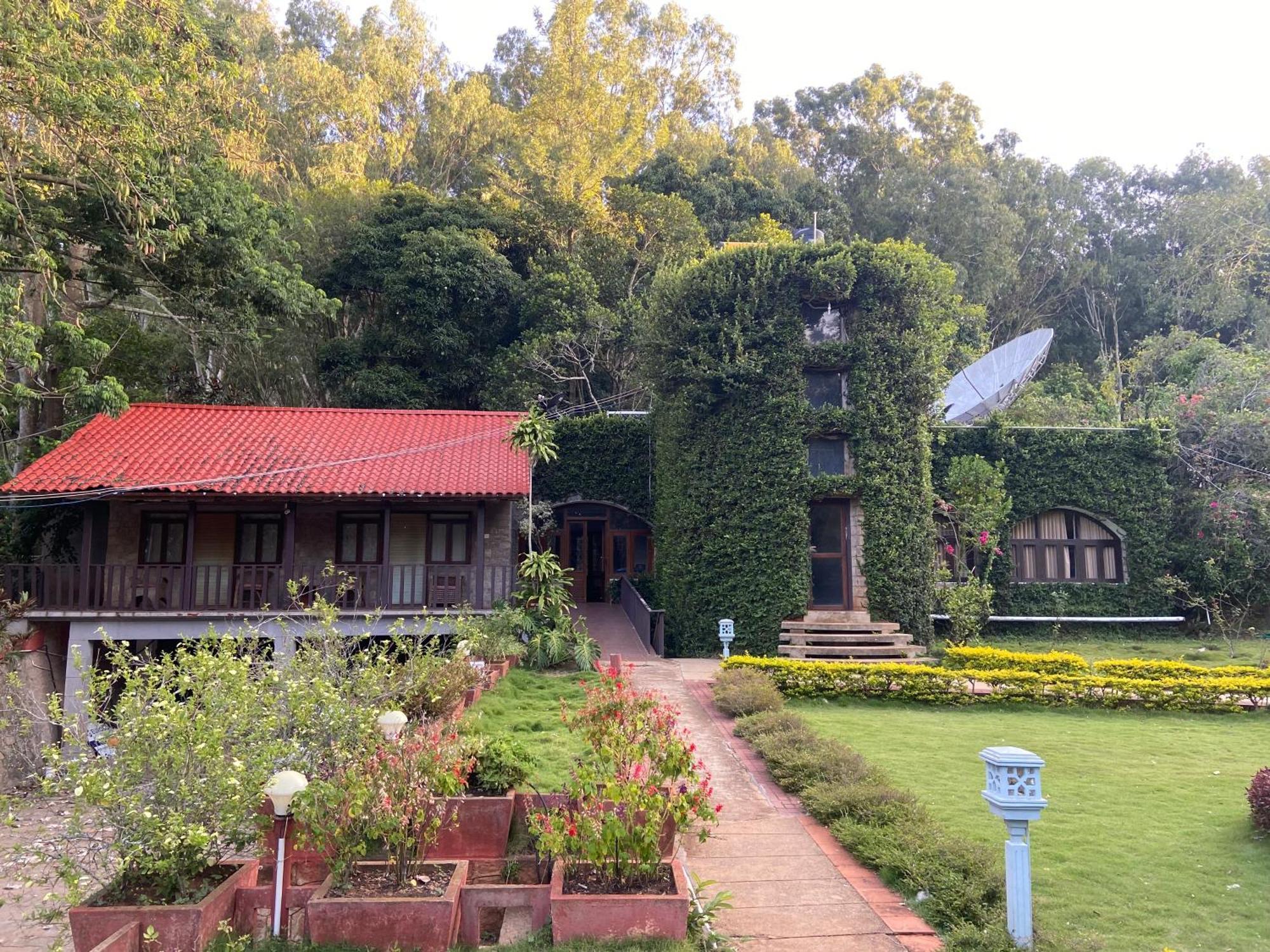 Zeenath Taj Gardens Hotel Yelagiri Exterior photo