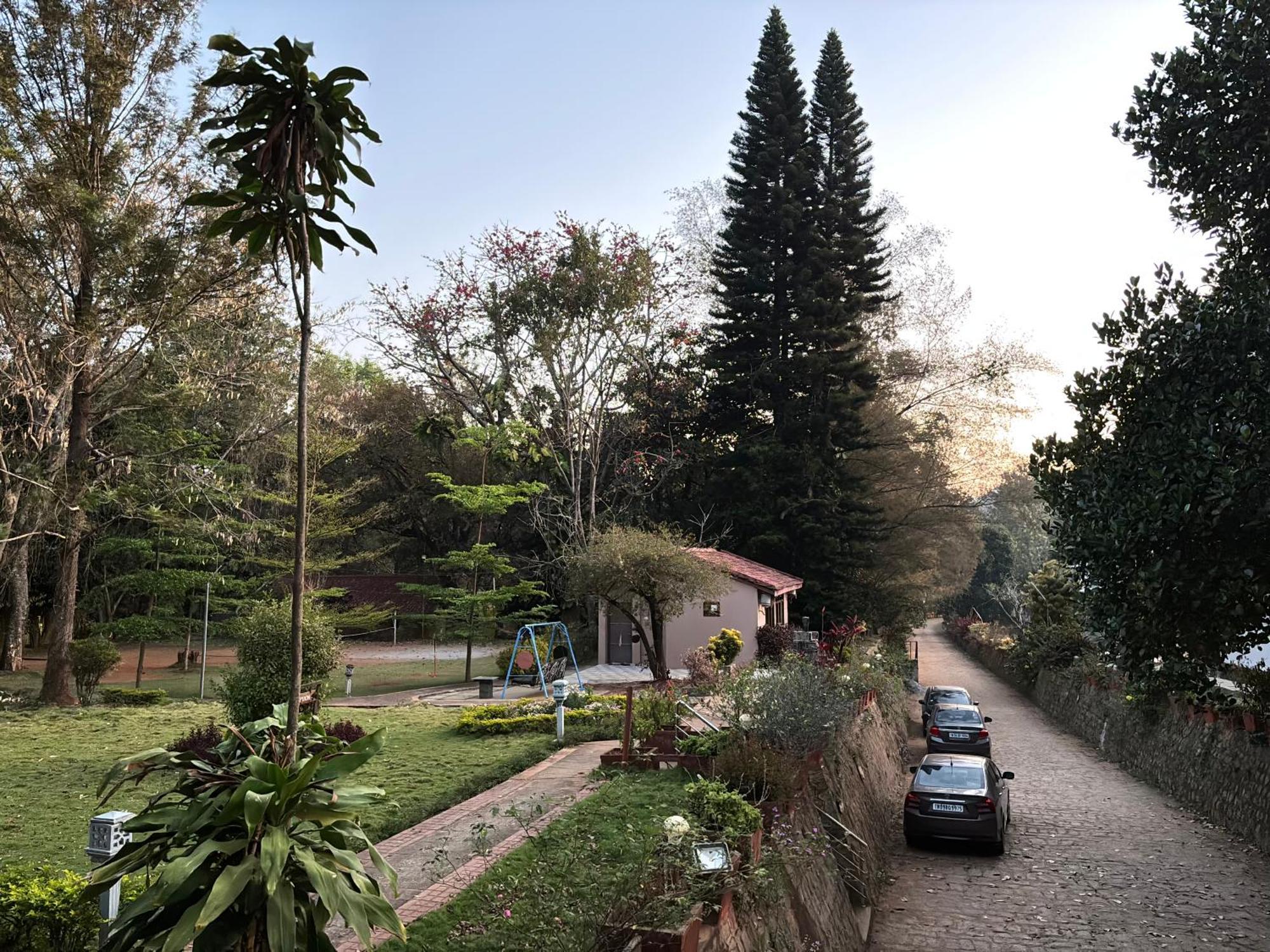 Zeenath Taj Gardens Yelagiri Exterior photo